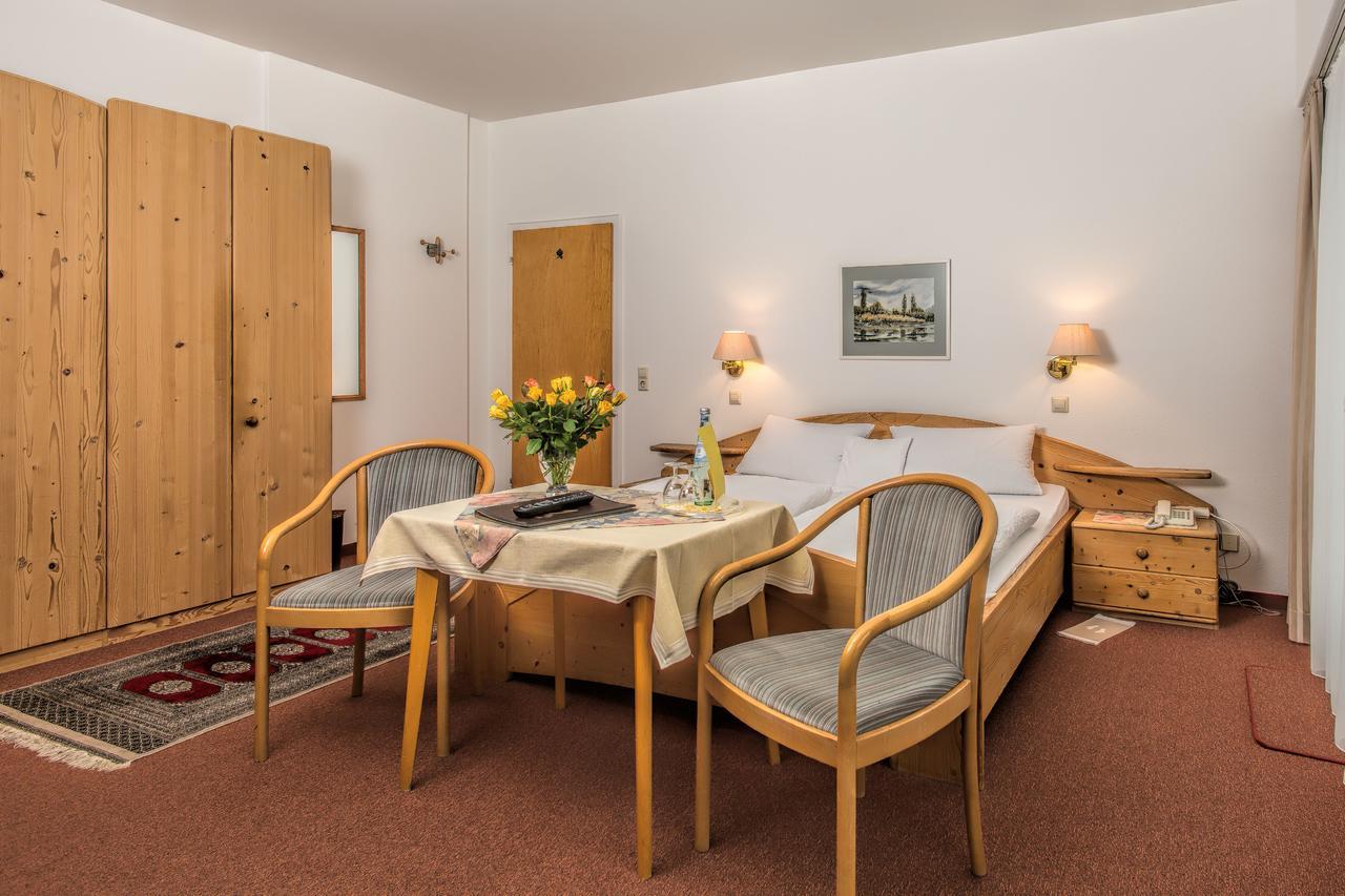 Hotel Pension Cafe Hasler Bodman-Ludwigshafen Exteriör bild
