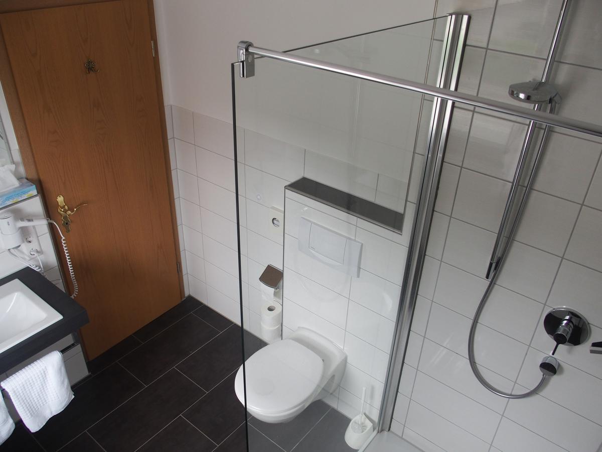 Hotel Pension Cafe Hasler Bodman-Ludwigshafen Exteriör bild