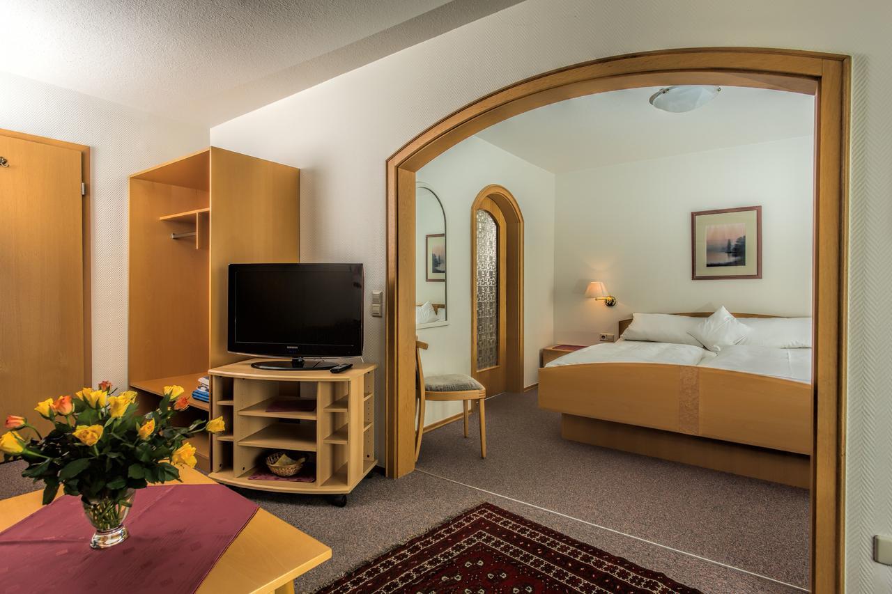 Hotel Pension Cafe Hasler Bodman-Ludwigshafen Exteriör bild